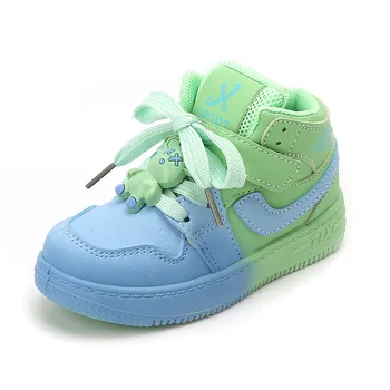 Детская дизайнерская обувь для мальчиков и девочек, кроссовки для малышей на шнуровке с милым мишкой, модная повседневная спортивная детская обувь ярких цветов
