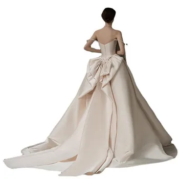 Винтажные свадебные платья Роскошное атласное свадебное платье с открытыми плечами, длинный шлейф, сшитое на заказ Белое платье невесты цвета слоновой кости