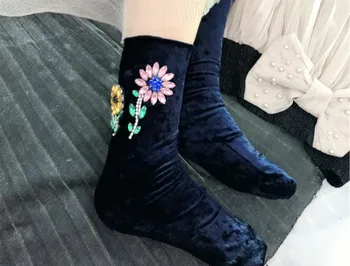 Новинка, модный корейский стиль, высококачественные бархатные носки с двумя бриллиантовыми цветами, женские зимние бархатные носки с ворсом
