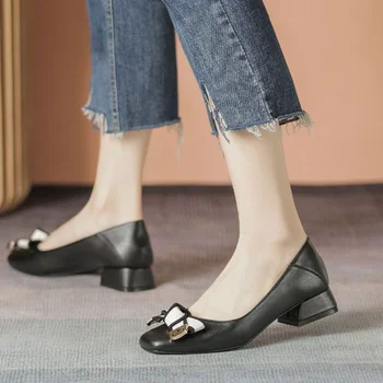 Женская обувь на каблуке 2023, летняя новинка, женская обувь на массивном каблуке с бабочкой и узлом, модные офисные женские туфли-лодочки с квадратным носком на мелкой подошве